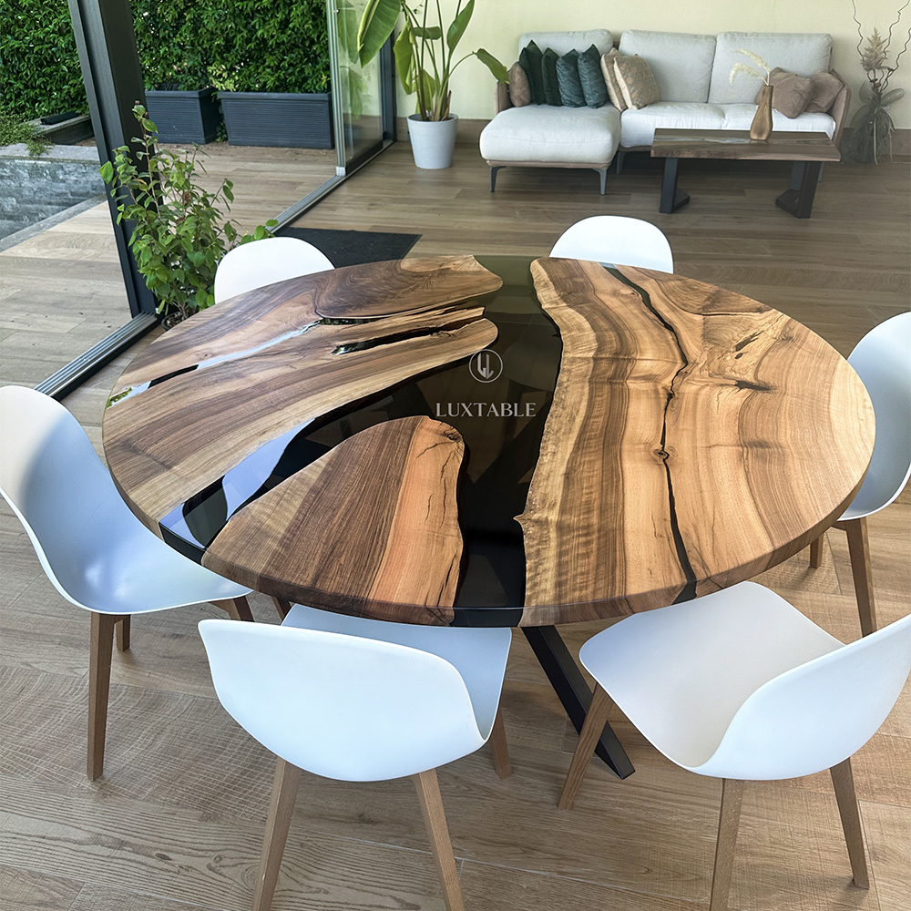 TAVOLO ROTONDO DA PRANZO BROOKE IN NOCE EUROPEO E RESINA FUMÈ LUCIDA