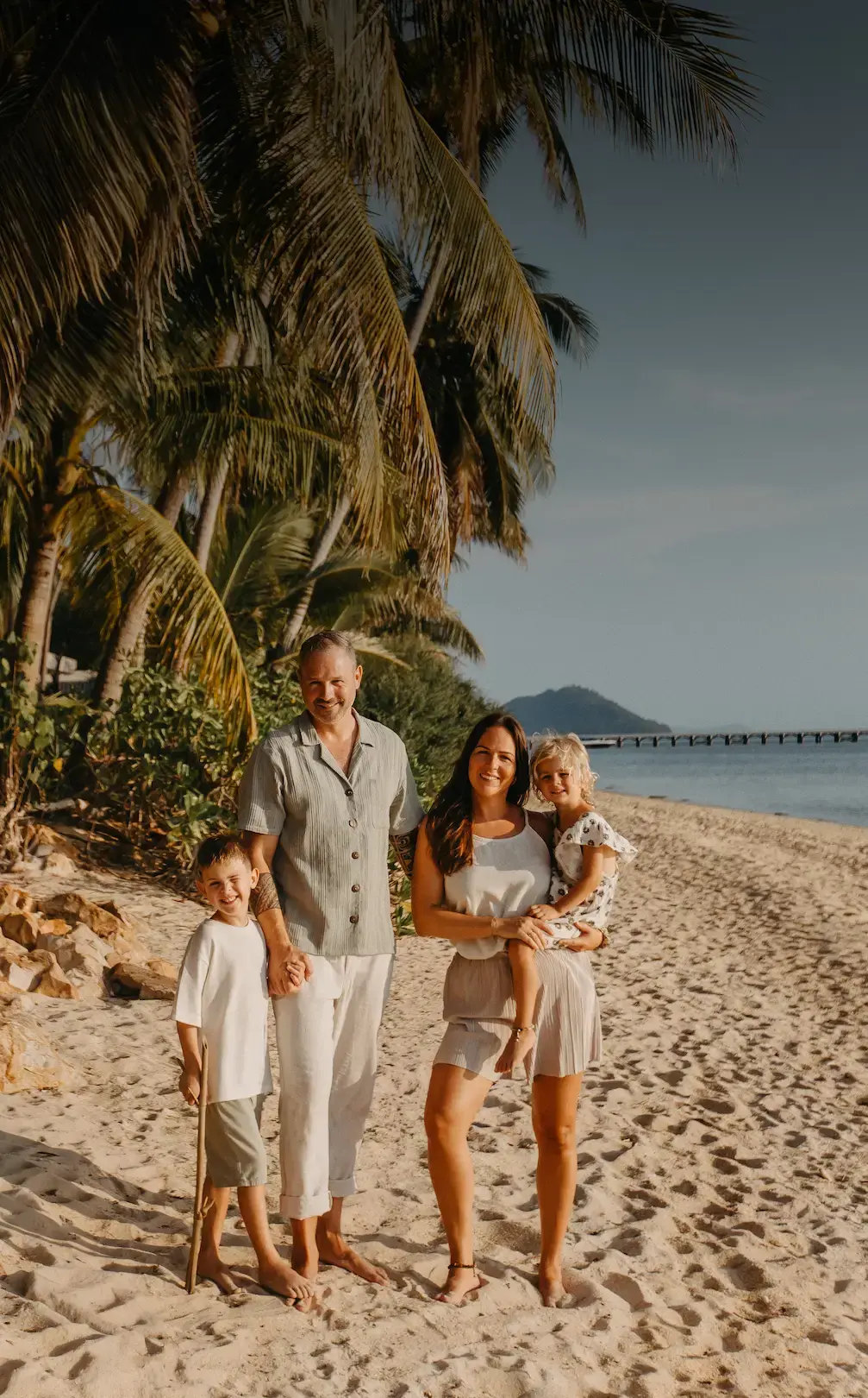 Family photoshoot at Taling Ngam Beach Koh Samui — natural sunset portraits
