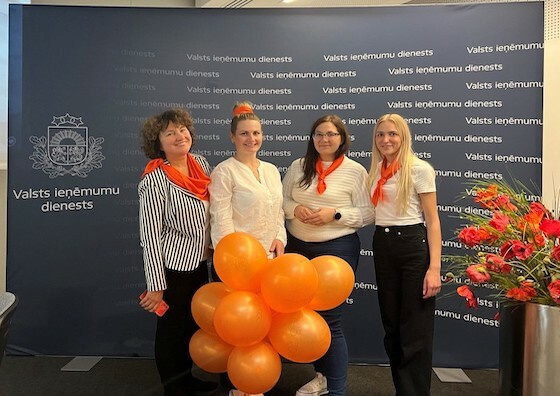 Sandra Dumpe's office team