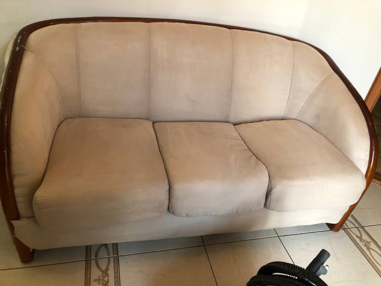 Schlafsofa – Komplettreinigung – nach der Polsterreinigung in Frankfurt