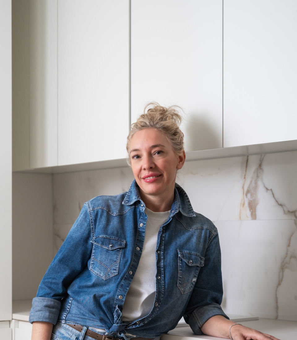 Sarah Luchetti nel cantiere di un suo progetto