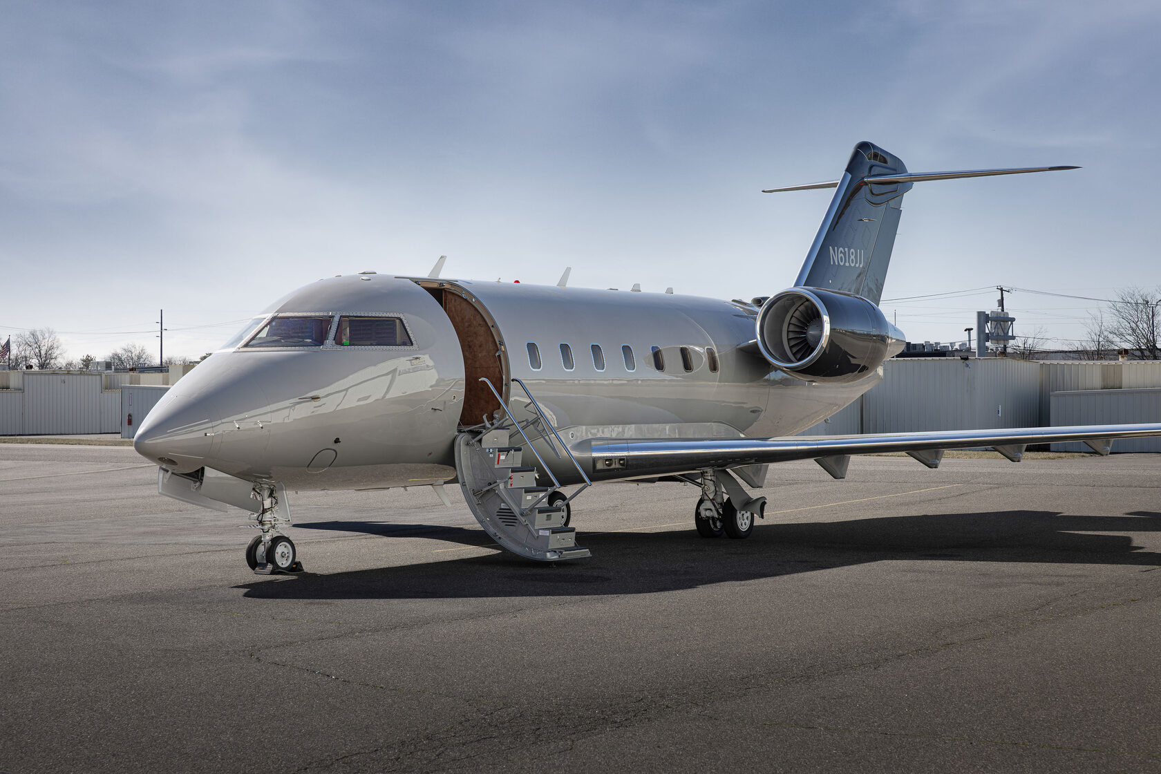 Challenger 604 N618JJ | Talon Air