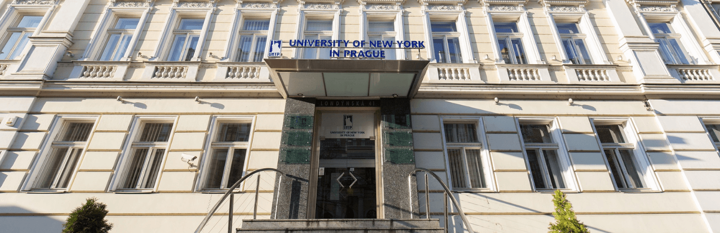 Нью-Йоркский университет в Праге дает возможность получить образование и диплом, признаваемые как в Америке, так и в Европе. 