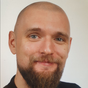 Dr. Nils Klowait