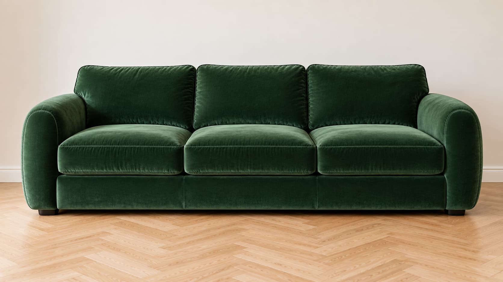 Symbolbild: dasselbe Samtsofa nach einer schonenden Reinigung, mit gleichm&auml;&szlig;ig ausgerichtetem Flor &ndash; so sieht das typische Ergebnis von Shikardos Reinigung in Frankfurt aus.