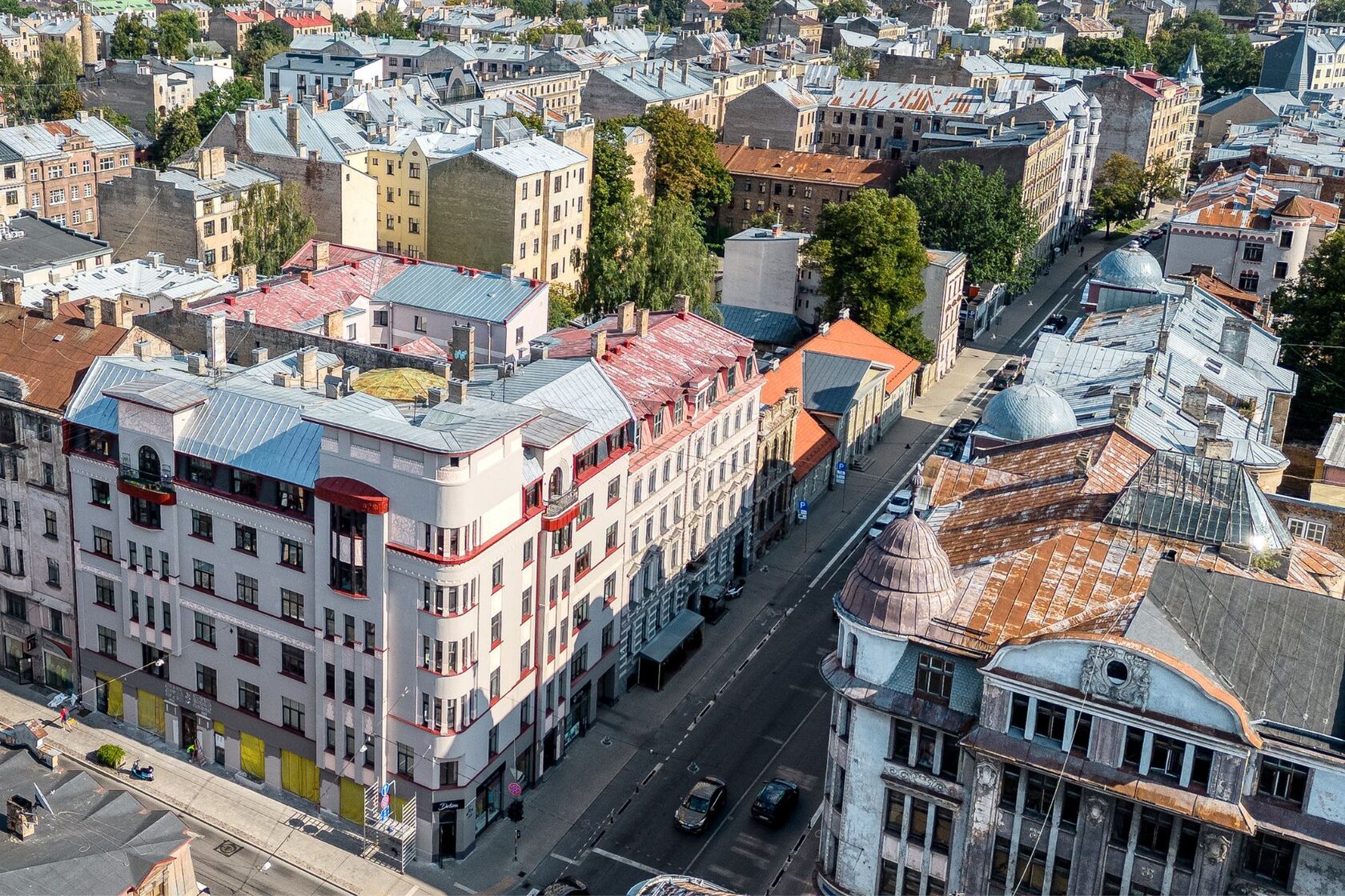 Lāčplēša ielas apkārtne no augšas