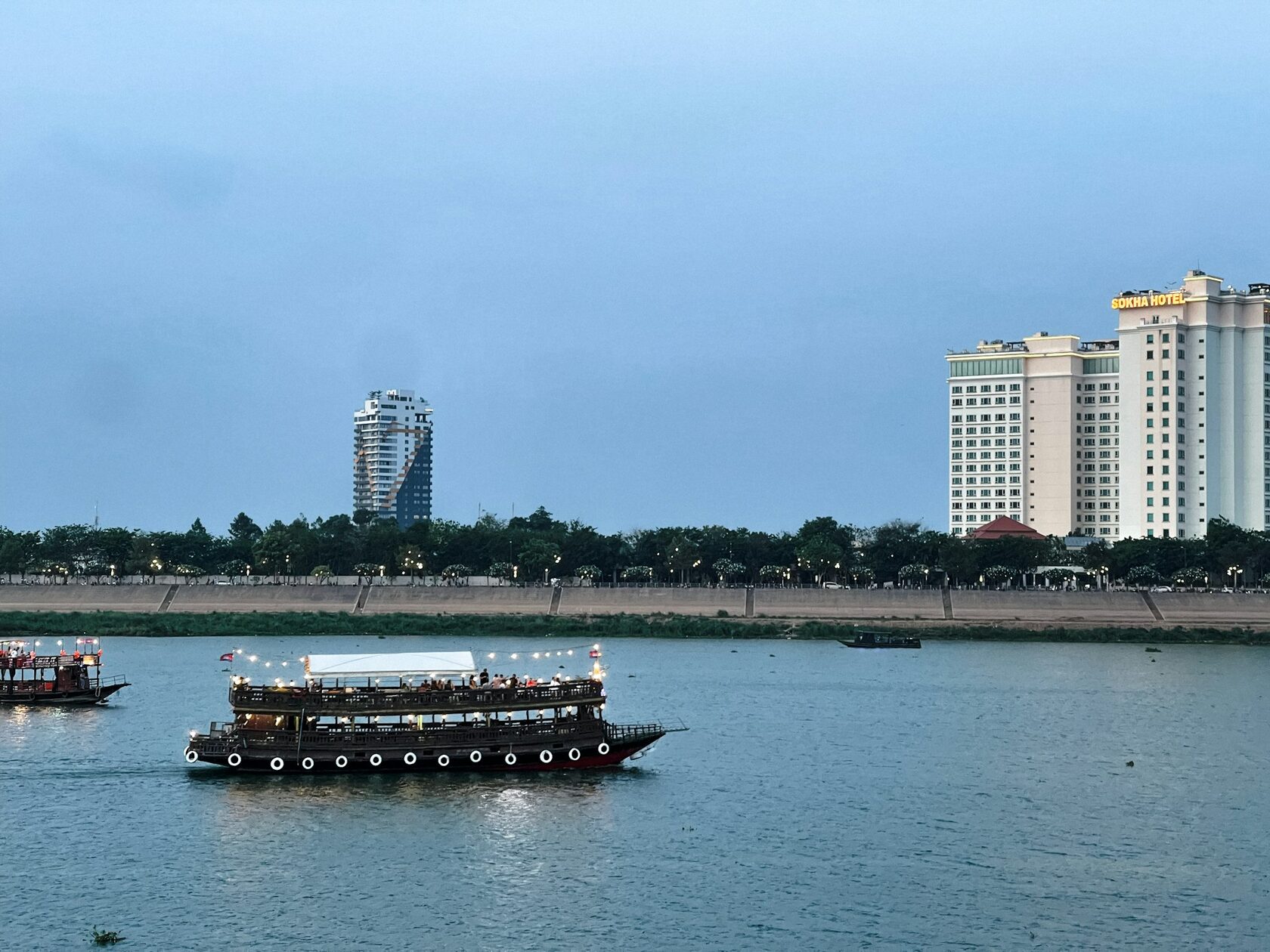 Phnom Penh riverside