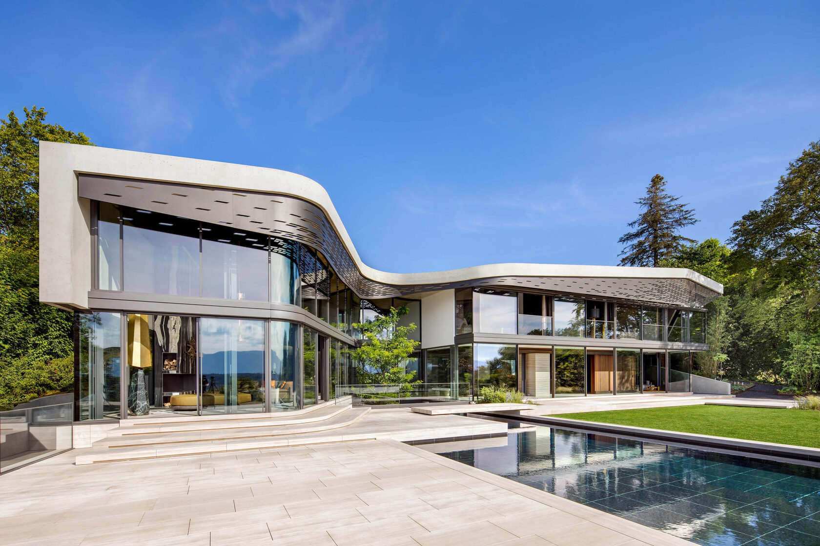 Completed contemporary villa on the Costa del Sol