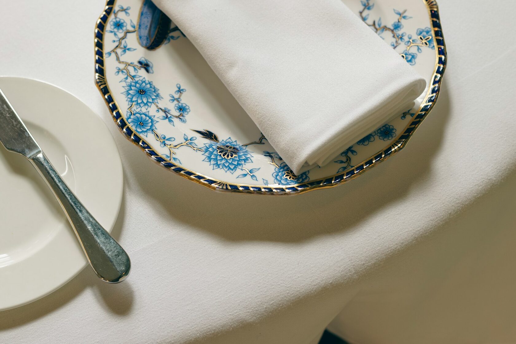 Hospitality tableware