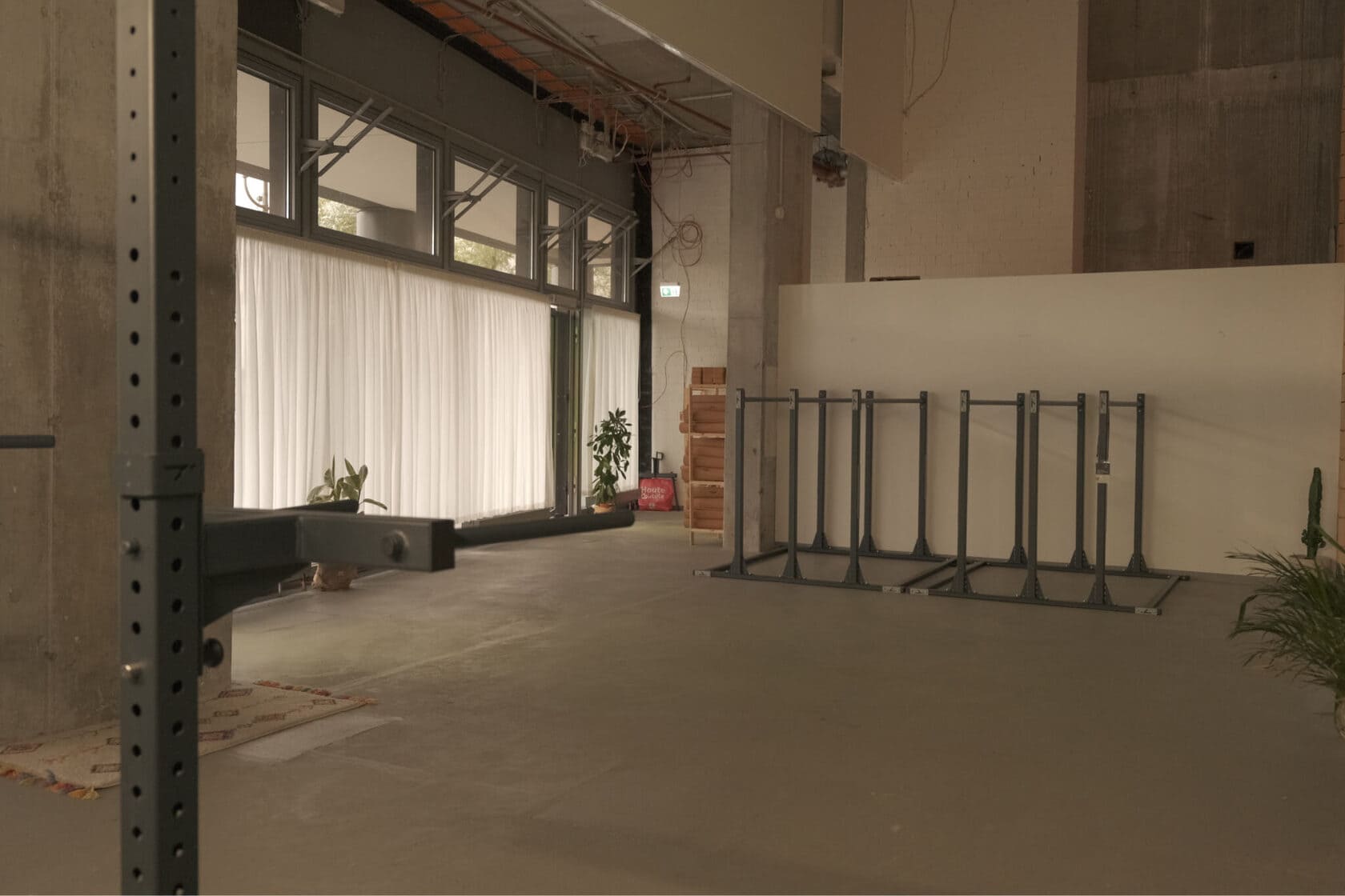 Flagship: pull-up rig and bars on the ground floor