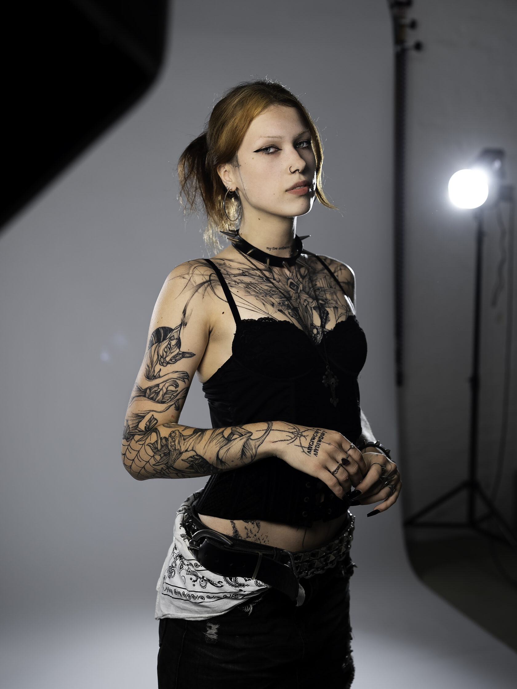 Portrait von Tattoo Artist Karine bei Brennnessel Tattoo Berlin