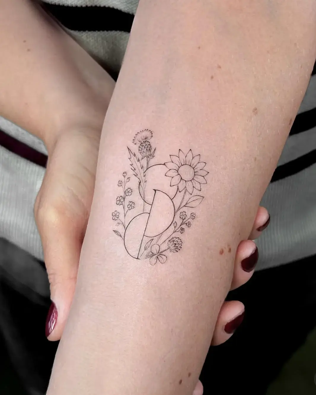 Fine Line Tattoo - Brennnessel Tattoo Berlin