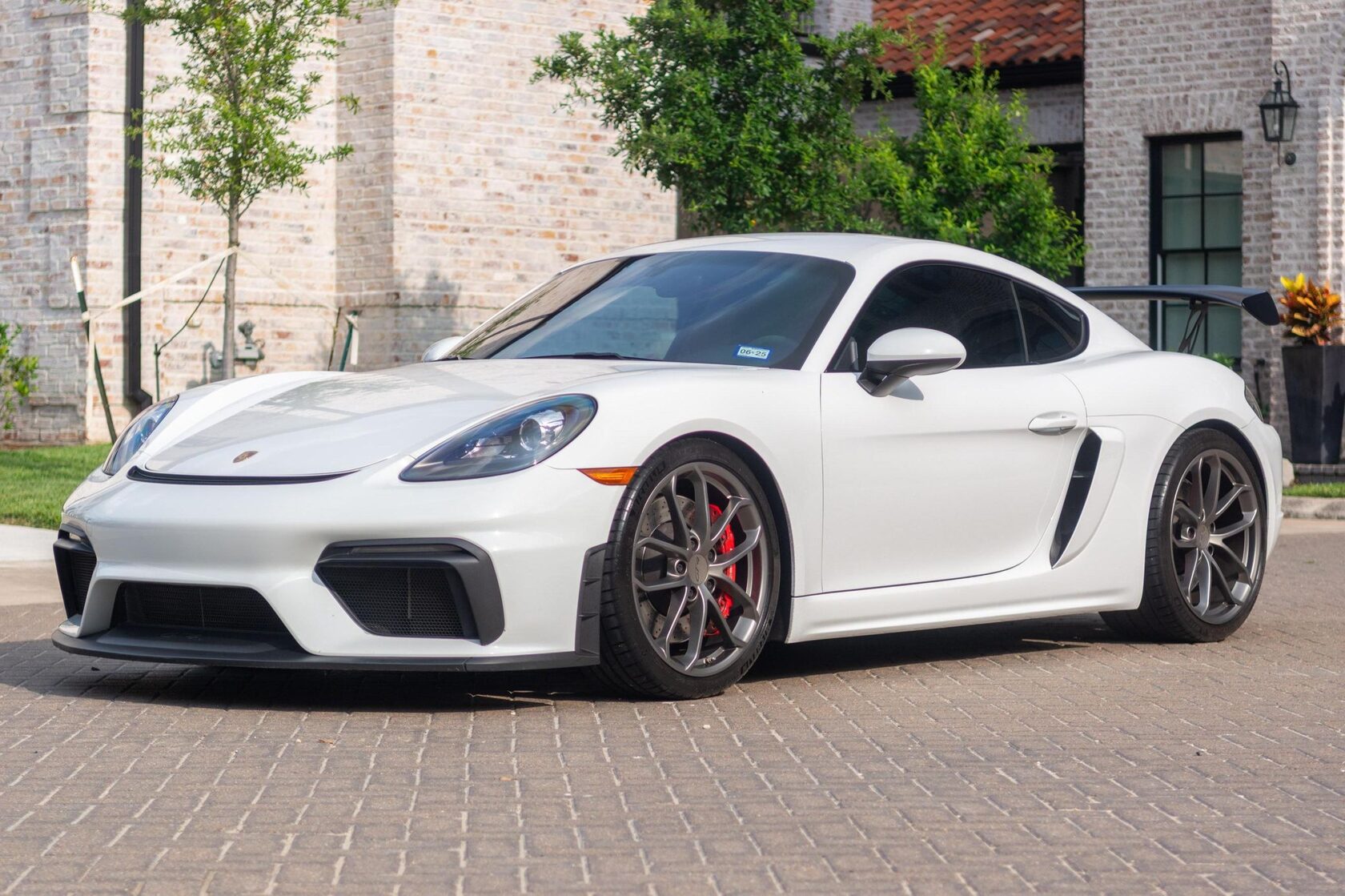 2020 Porsche 718 GT4's photo