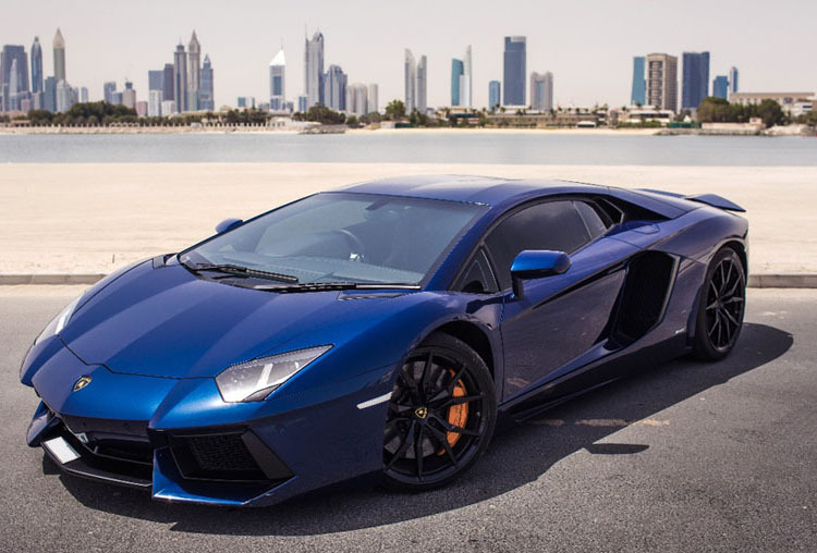 lamborghini aventador синий