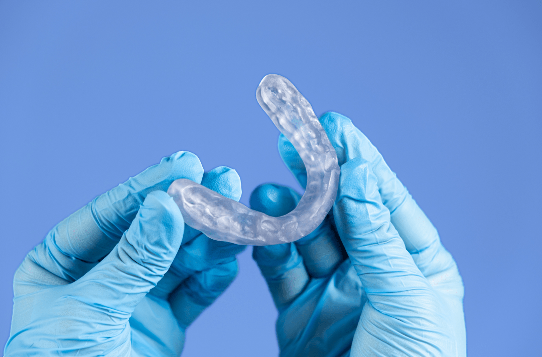Custom-made dental mouthguard