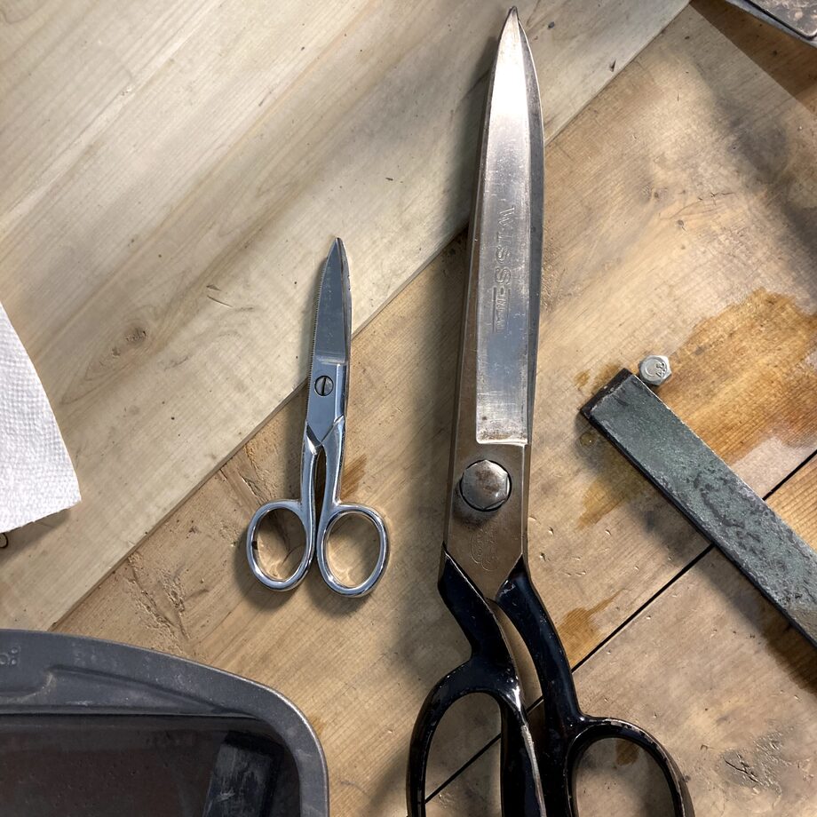 Scissors sharpening | Mr. Sharp