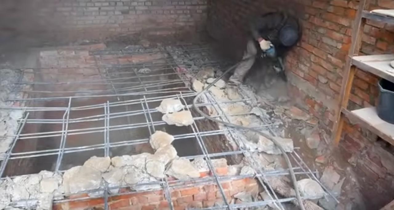 Под след къртене на бетон в гараж в Люлин София