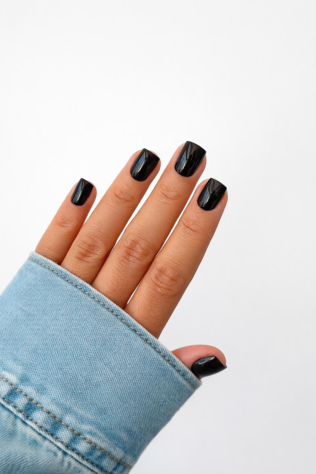 Elegant and well-maintained nails at OLOLO Nails salon, Bucharest Sector 1