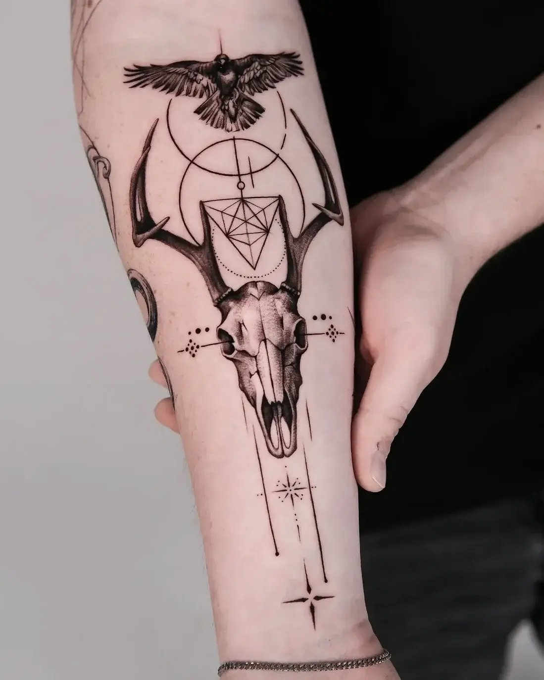 Conceptual Tattoo - Brennnessel Tattoo Berlin
