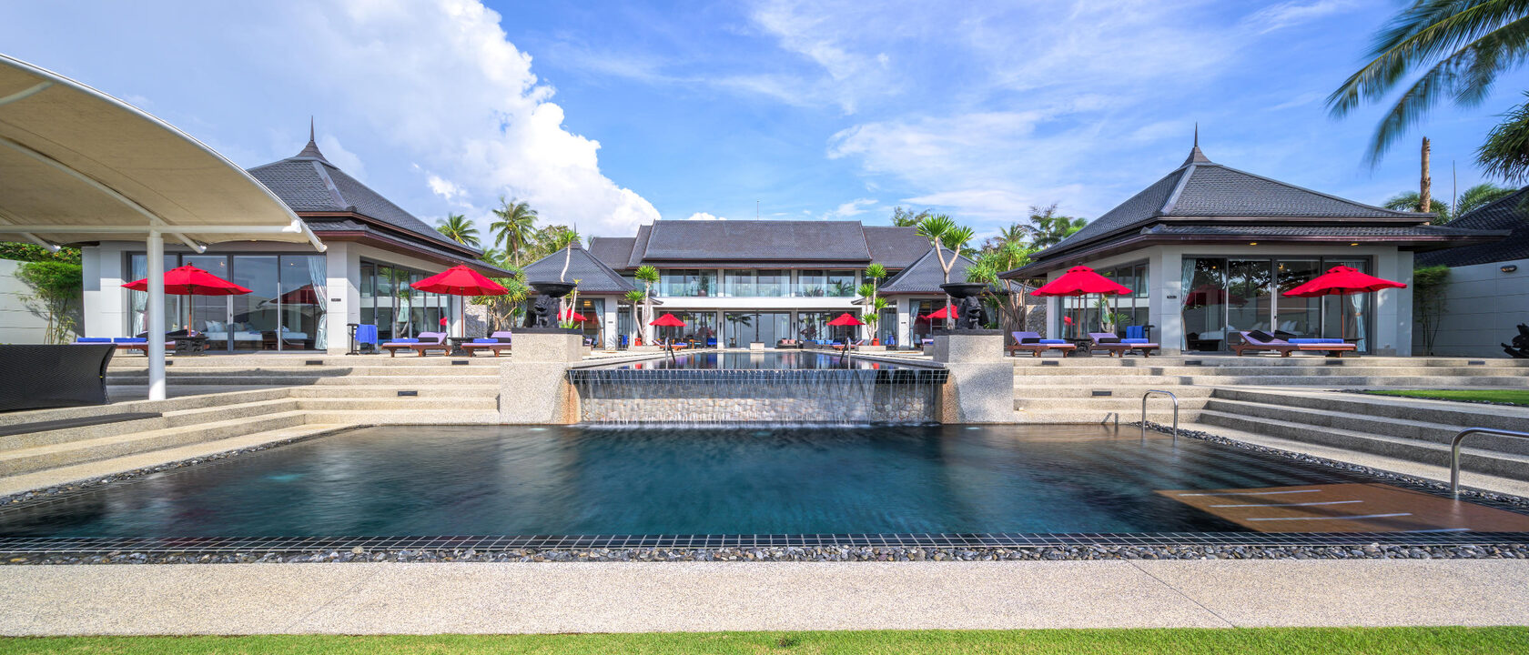 Villa Viva, a beachfront villa on 60 metres of Natai Beach, Phang Nga