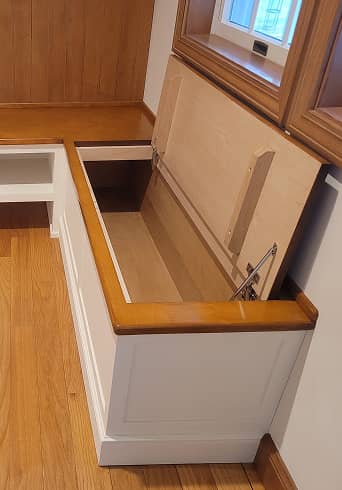 Farm house storage bench with cubbies with open lead
