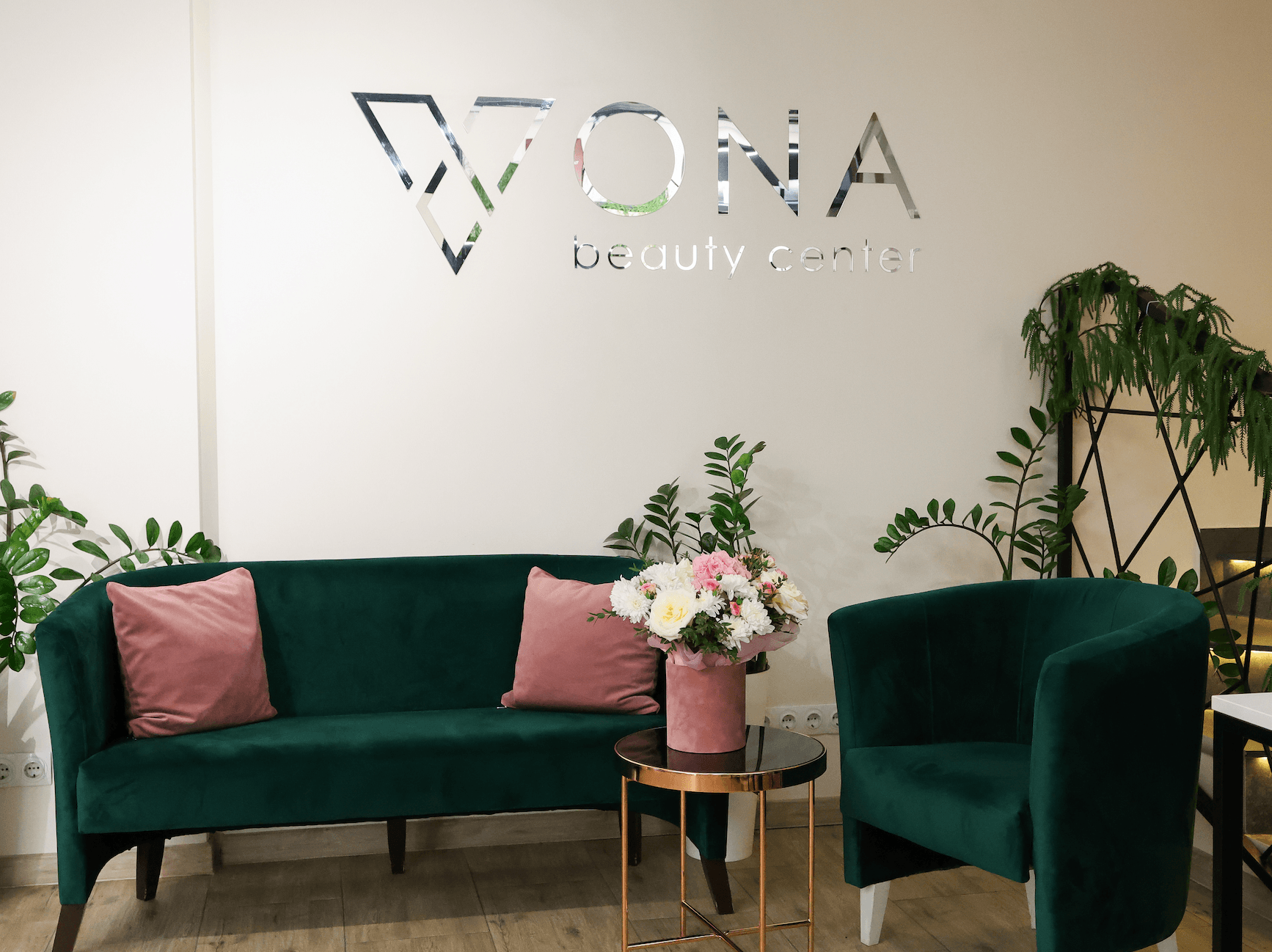 VONA Beauty Center Interior