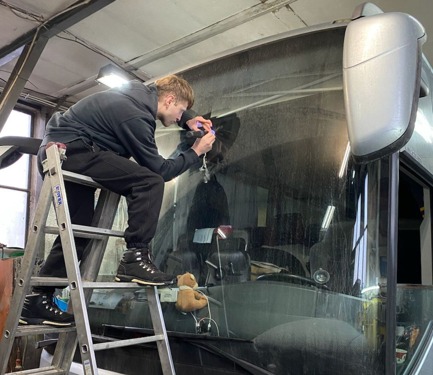 Ремонт трещин автостекла в Варшаве