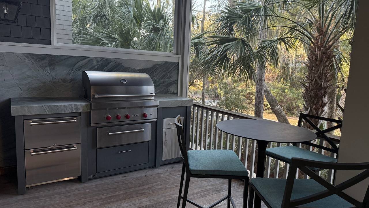 Stone Countertops for Outdoor Kitchens and BBQ Areas: Selection & Maintenance Tips