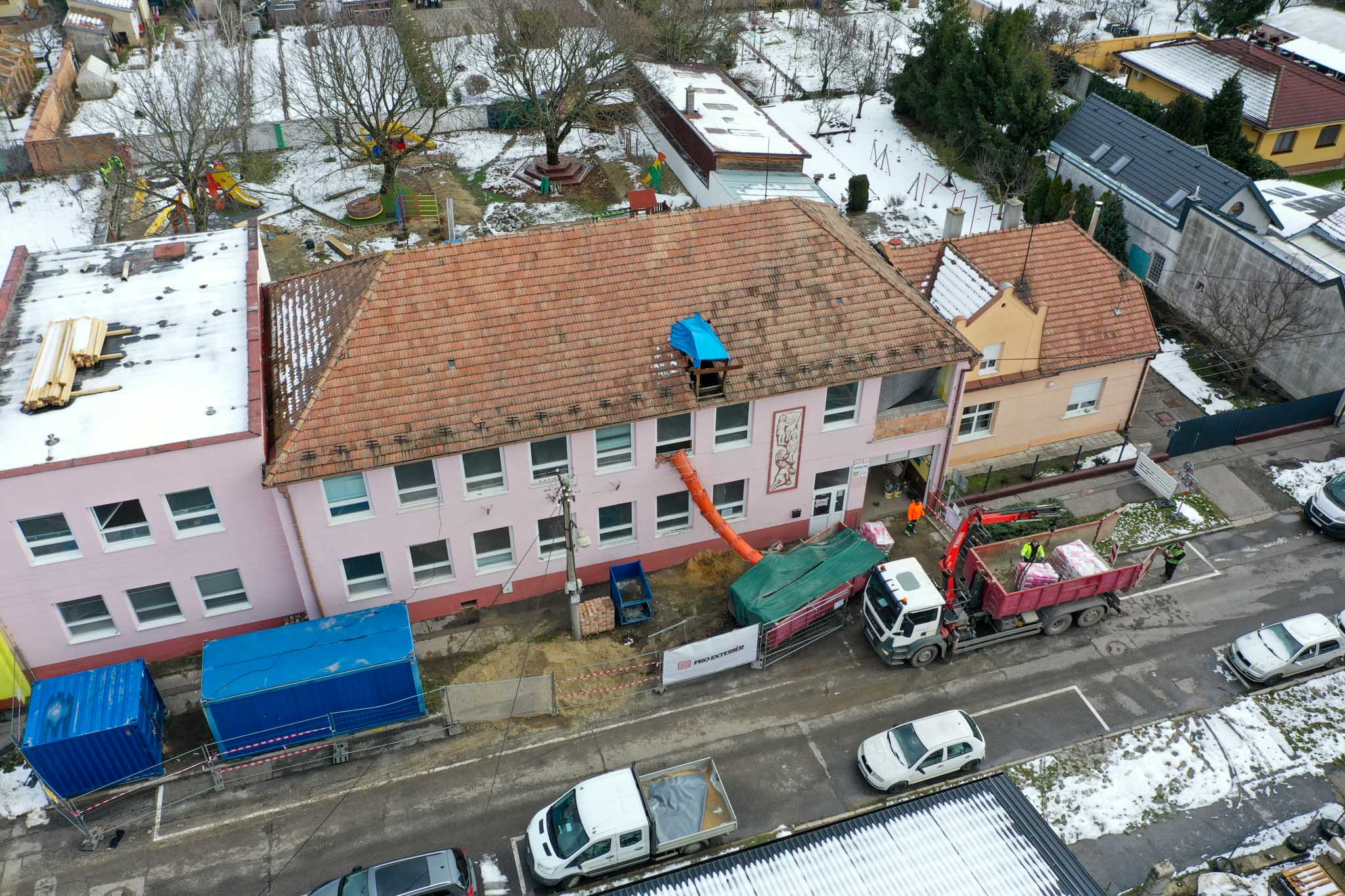 Pôvodná strecha MŠ Vajanského pred rekonštrukciou