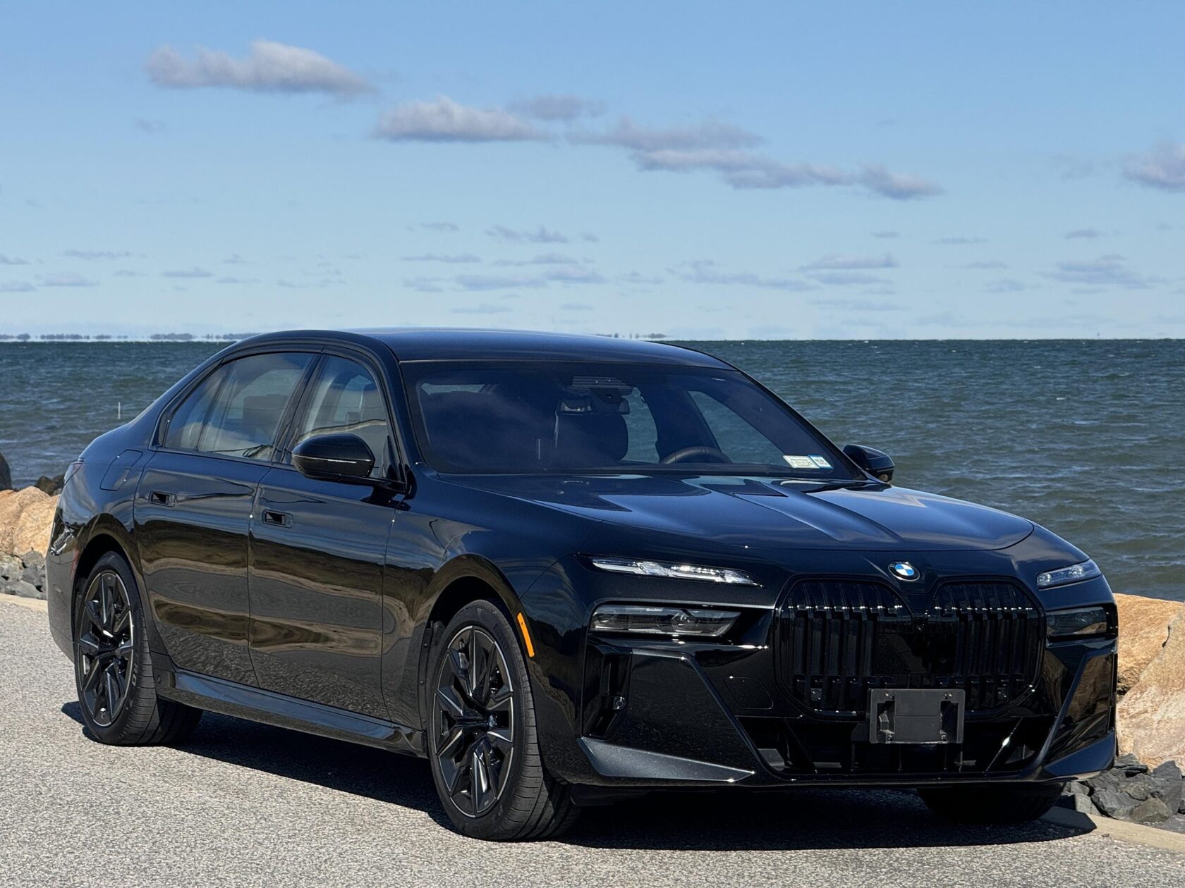 2023 BMW 7 Series 760i's photo