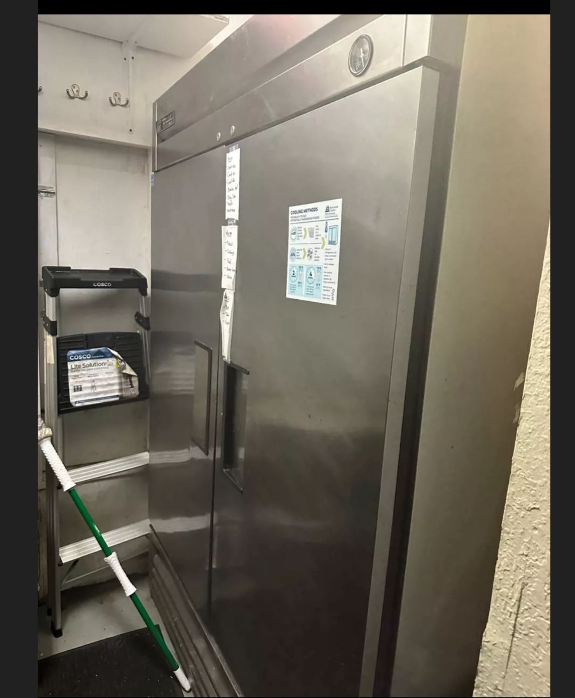 Upright refrigerator frost repair in the Alberta Arts District, Portland Oregon