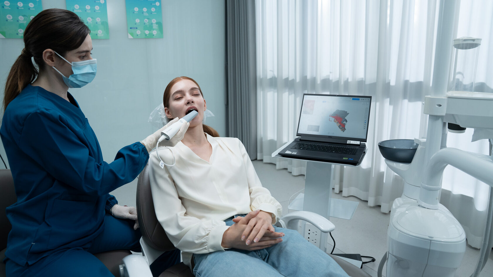 Shining Aoralscan Lync у роботі