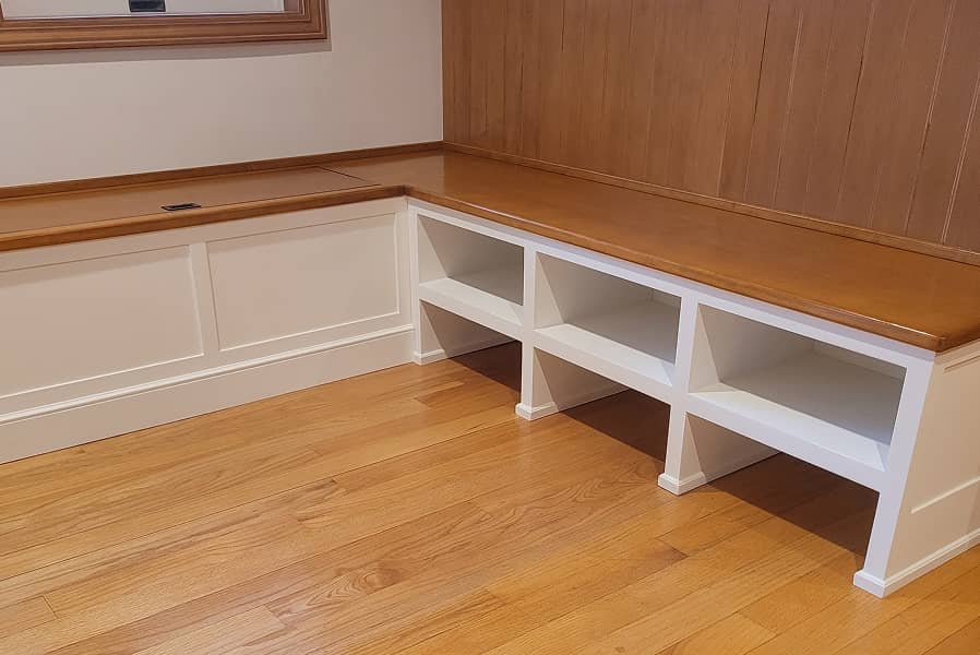 Farm house storage bench with cubbies