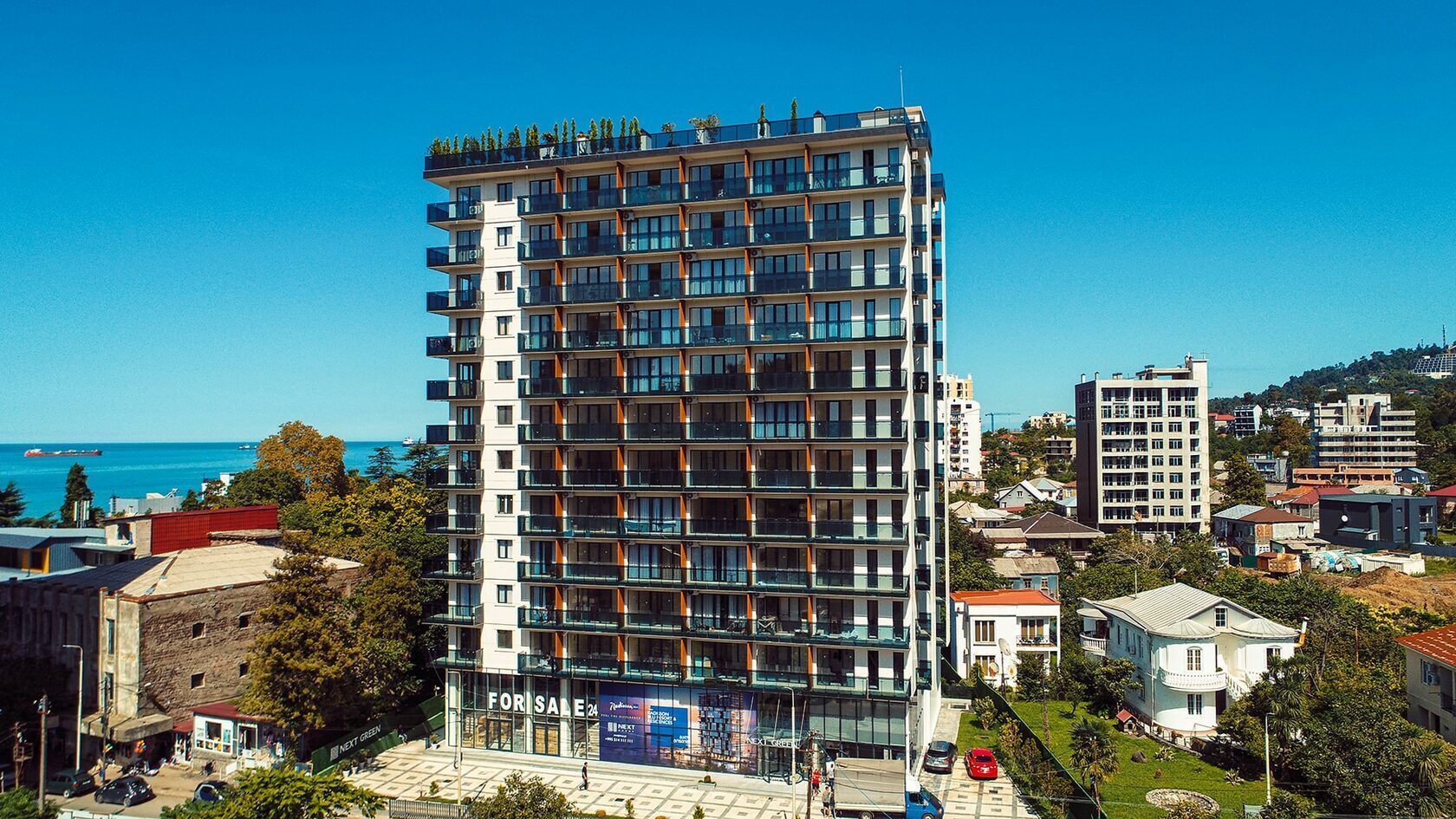 Apart-hôtel très fonctionnel dans le site le plus calme et écologique du littoral de Batumi.