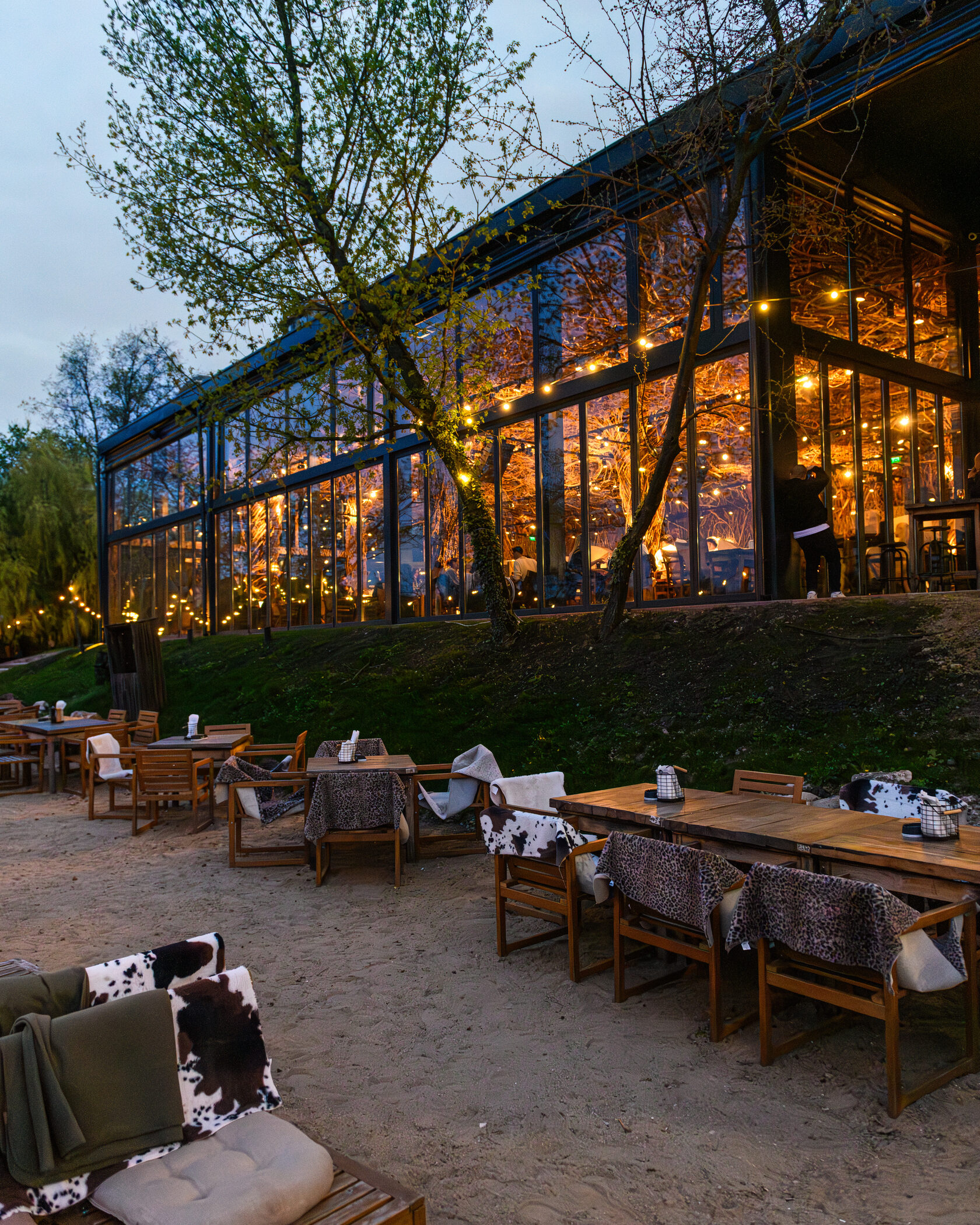 Indigen Restaurant and Bar (HOME)