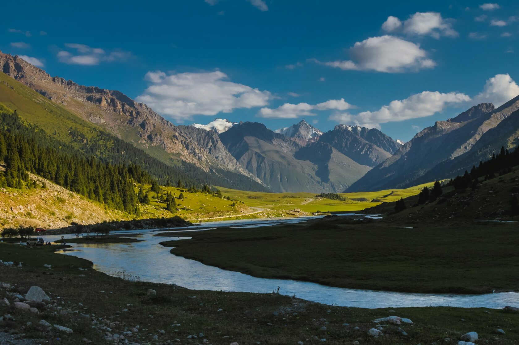 High Ala-Kul Pass with glaciers and panoramic views over the Terskey Ala-Too range