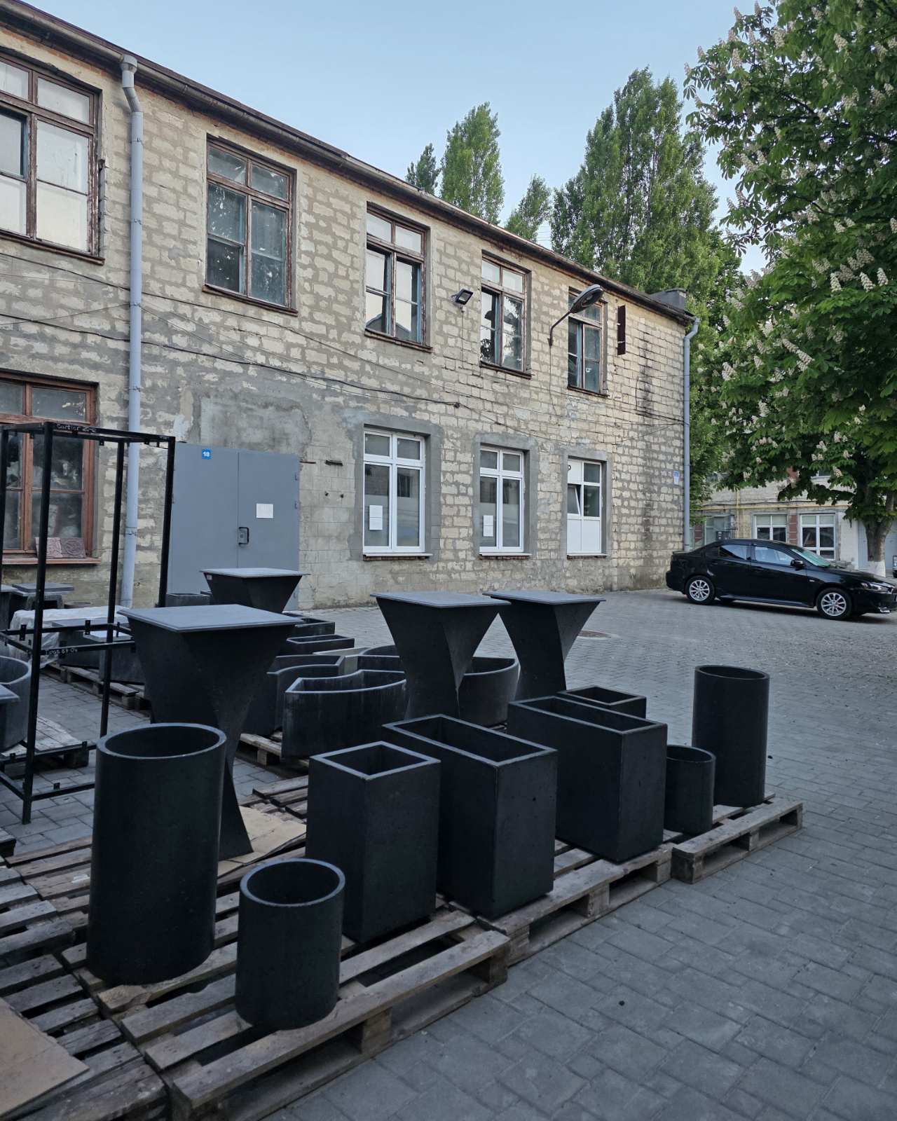 producator jardiniere beton