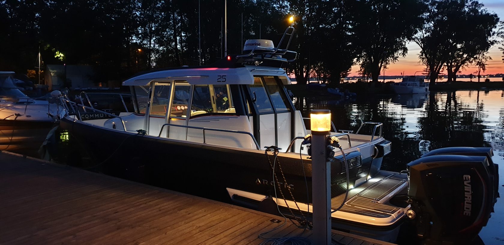 Обзор катера Arctic Commuter