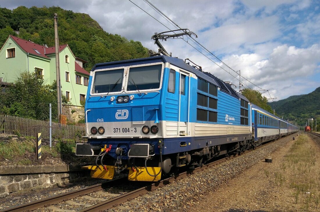 Поезд братислава. Czech Republic Train.