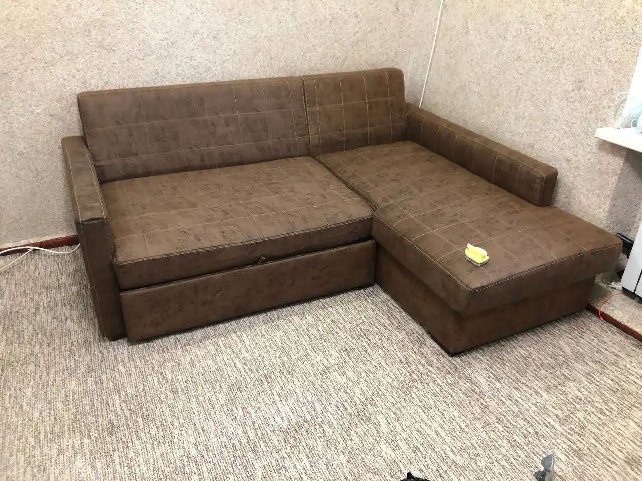 Ecksofa – Tiefenreinigung – nach der Polsterreinigung in Frankfurt