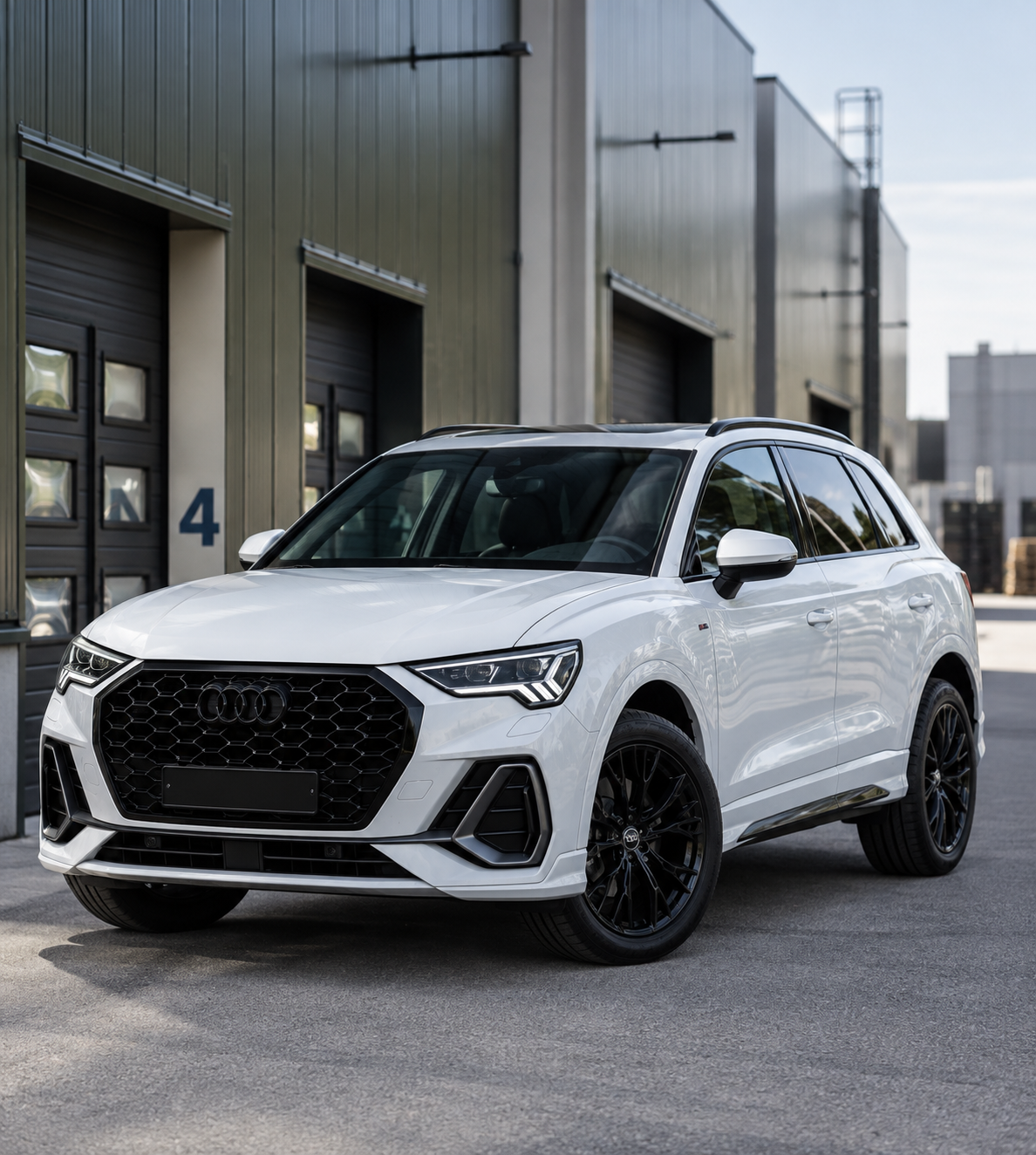 Audi Q3 — фото-заглушка