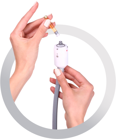 Активный комплекc-проводник LP3 В состав швейцарских сывороток входит запатентованный LP3-комплекс, схожий по строению с липидными пластами рогового слоя кожи. Такой «проводник» обеспечивает беспрепятственное проникновение через липидный барьер кожи.