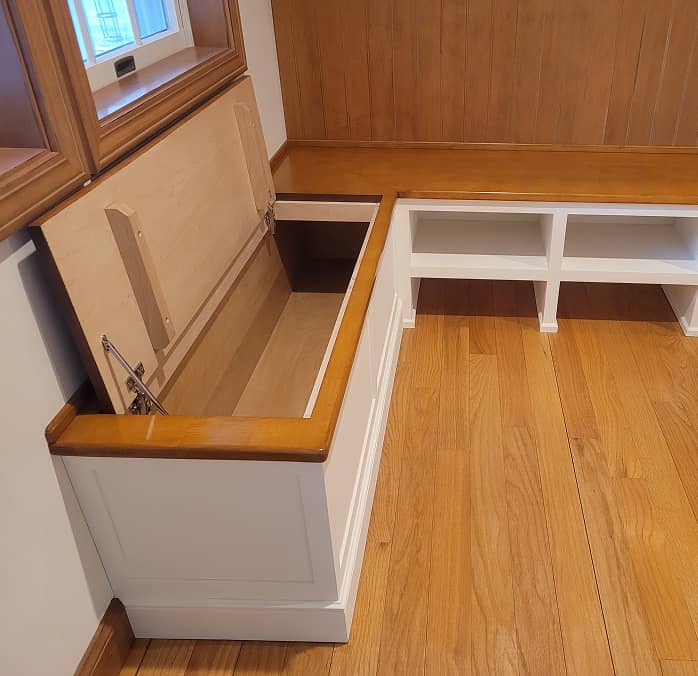 Farm house storage bench with cubbies with open lead