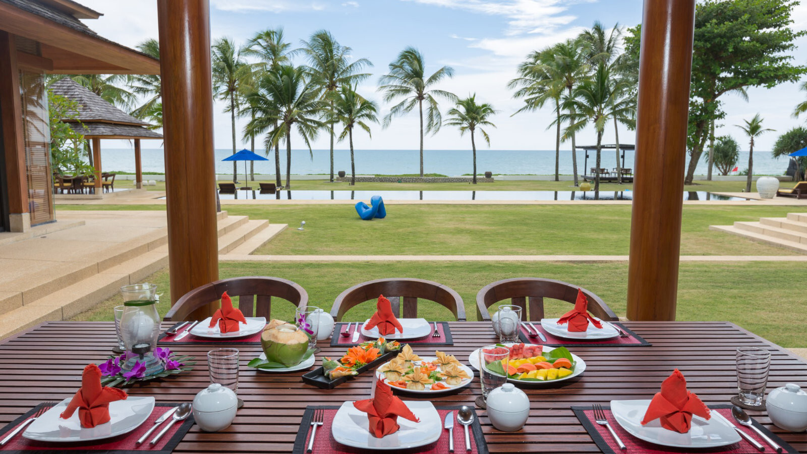 Breakfast and dining area, beachfront estate, Natai Beach