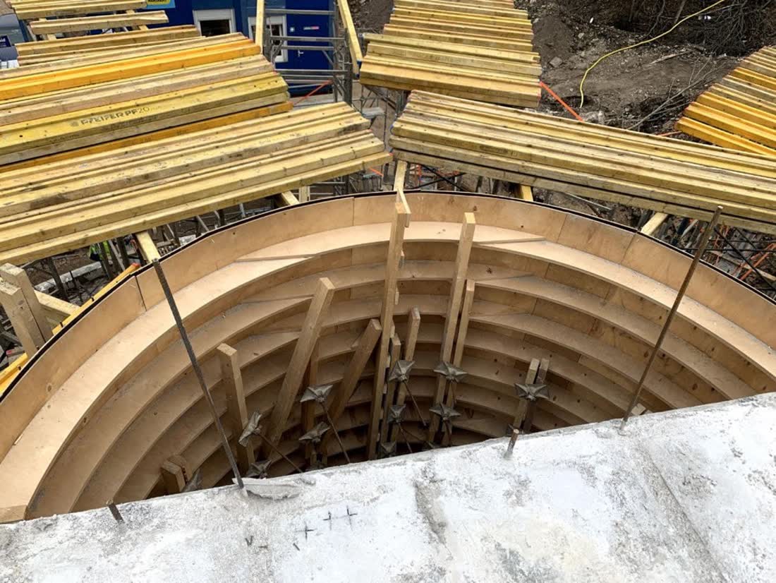 Formwork on yellow support beams