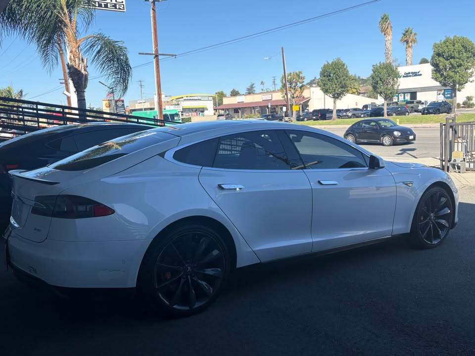 2014 Tesla Model S Performance - Photo 20