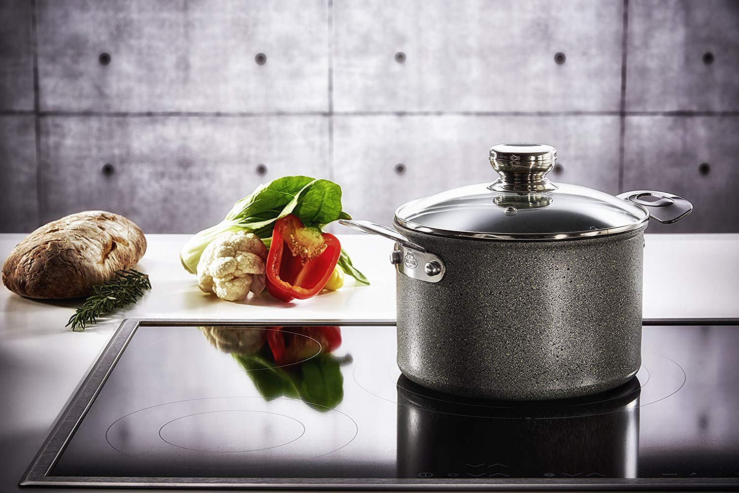 Batteries de cuisine professionnelles — casseroles et poêles