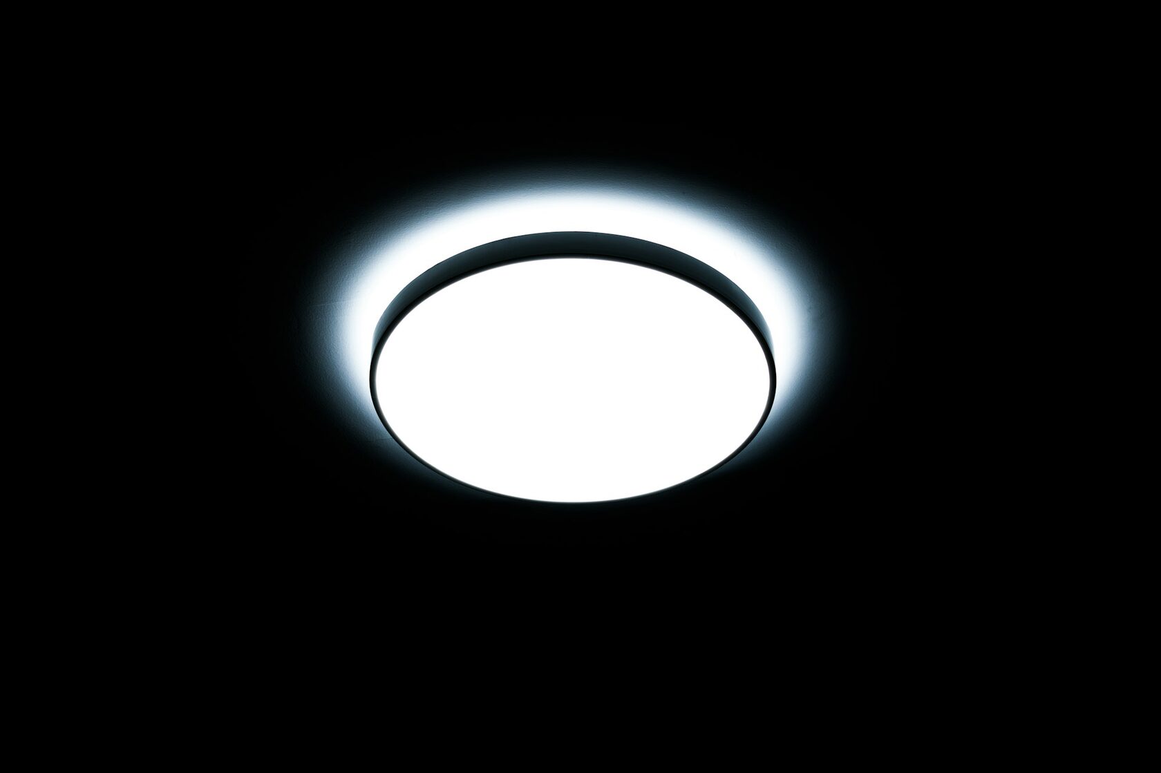Встраиваемый точечный LED светильник для прихожей