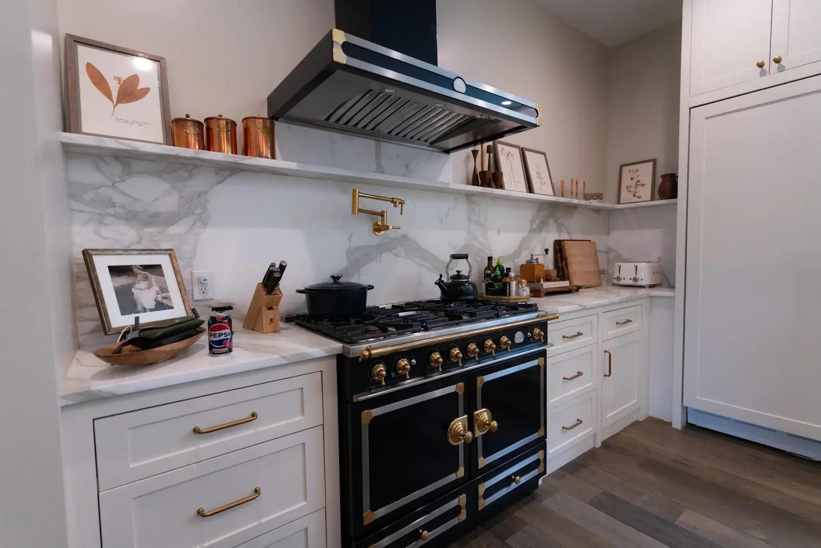 Honed vs. Leathered Granite: Which Finish Is Right for Your Countertops?
