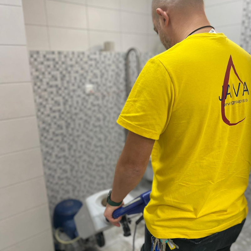 čištění podlah, čištění tvrdých podlah, čištění PVC podlah, voskovaní podlah